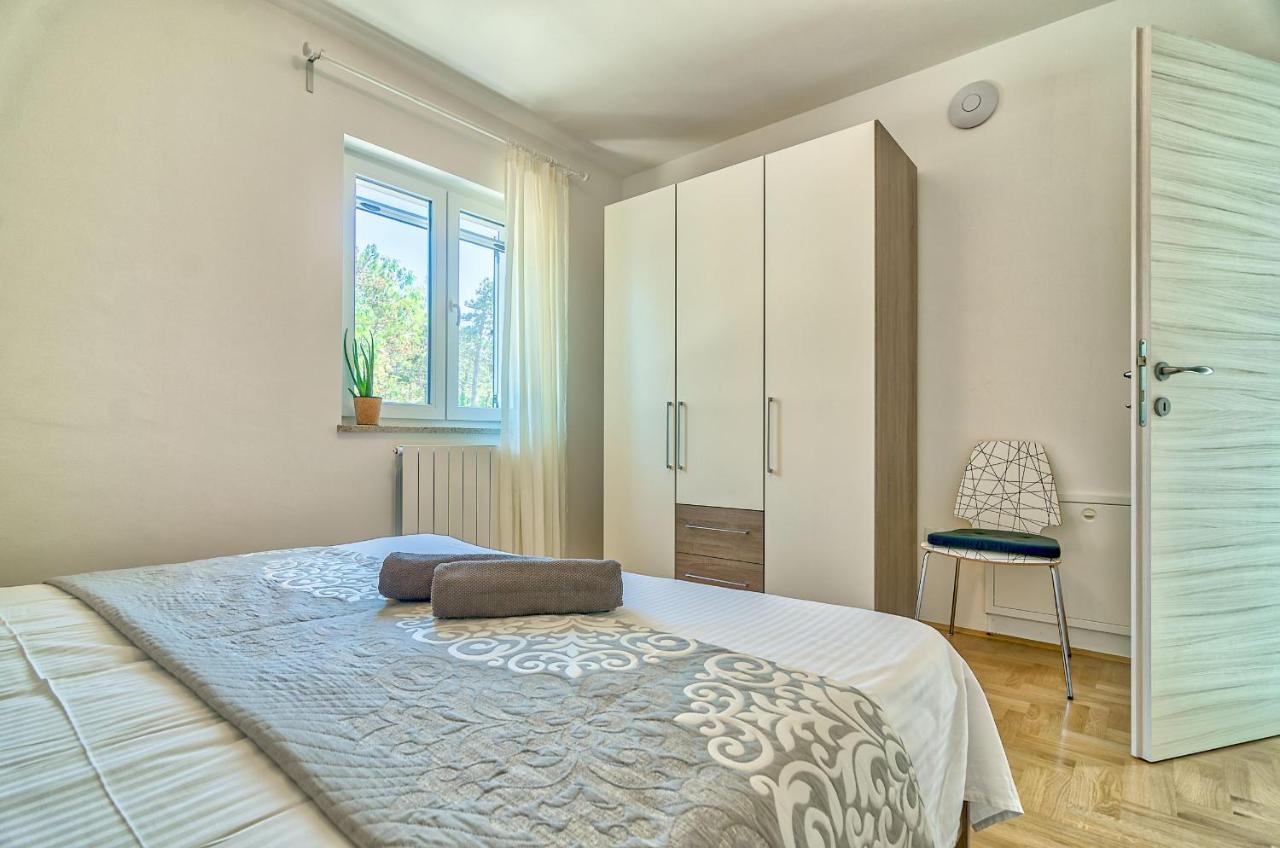 Apartments Milena B Šilo Εξωτερικό φωτογραφία